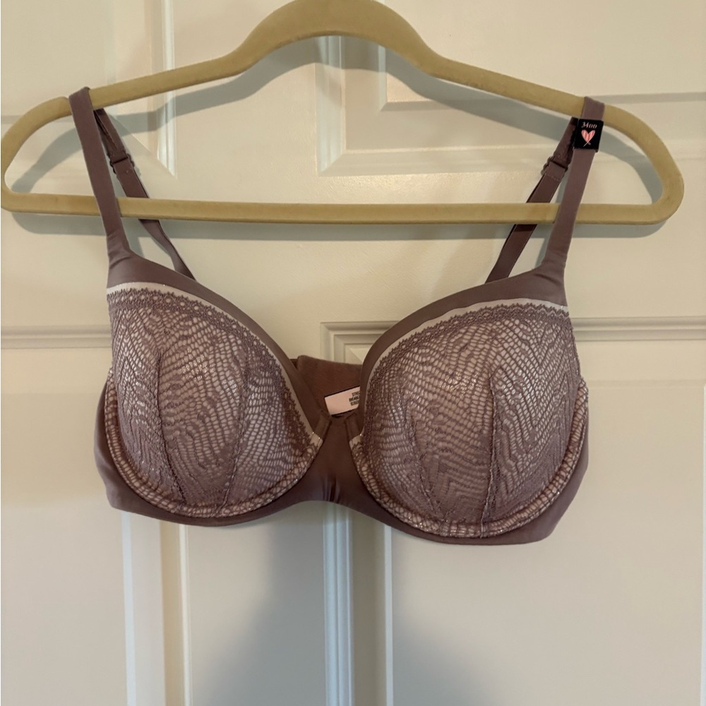 Victoria Secret lined Demi bra